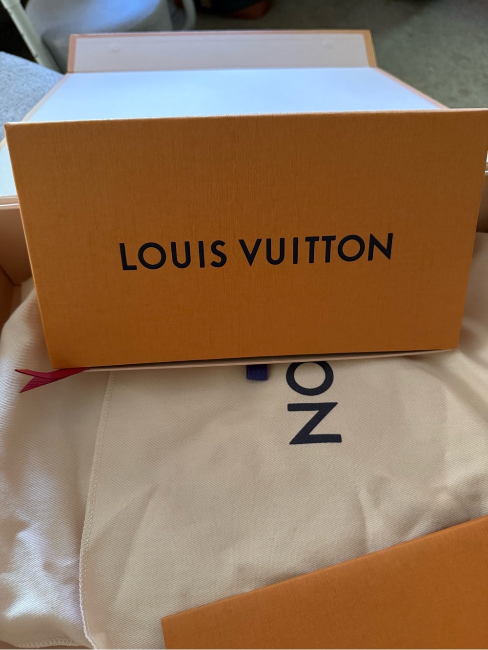 Louis Vuitton Speedy 35 Damier
Ebene Brown Monogram Handbag with Wallet. - Picture 3 of 16